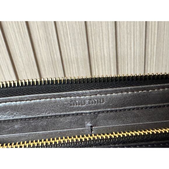 Authentic Miu Miu Matelasse Gray Leather Long Wallet - Picture 11 of 13
